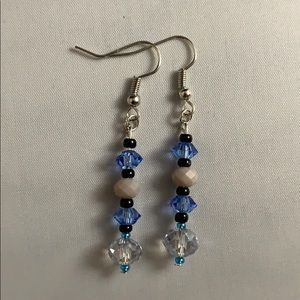 Blue and clear bead dangling earrings